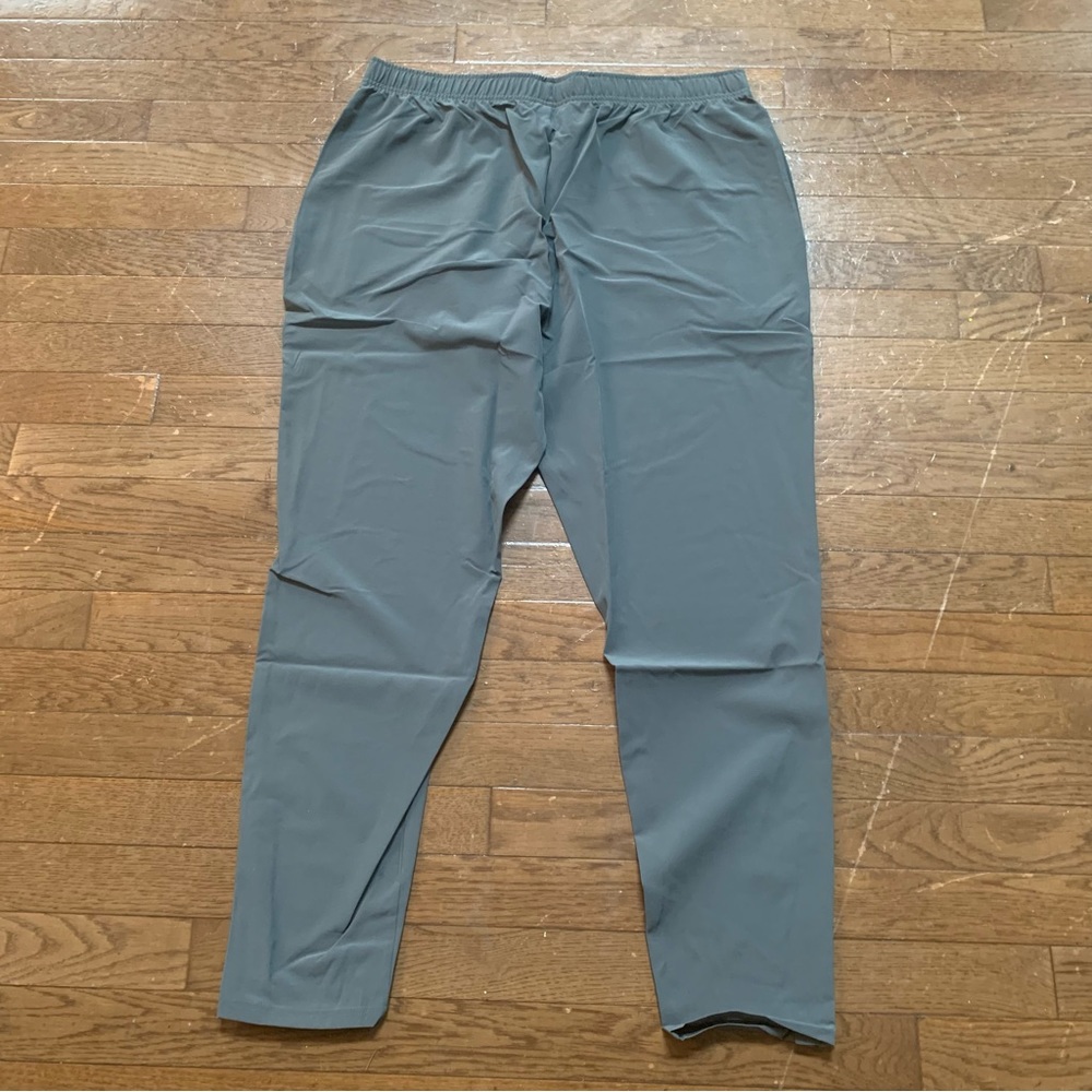 Gymshark Mens Slim Fit Arrival Woven Jogger | L | Charcoal Grey NEW!! - Picture 4 of 16